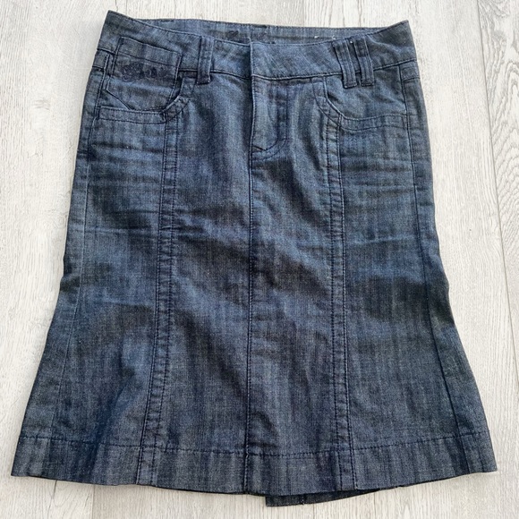 Guess | Dark denim skirt - Picture 2 of 8